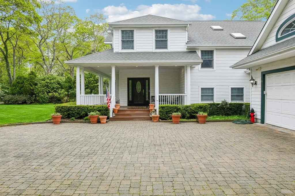 98 Beach Road Westhampton Beach NY 11978