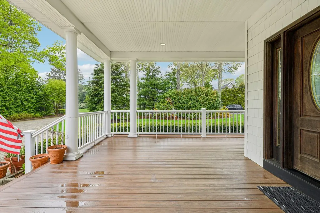 98 Beach Road Westhampton Beach NY 11978