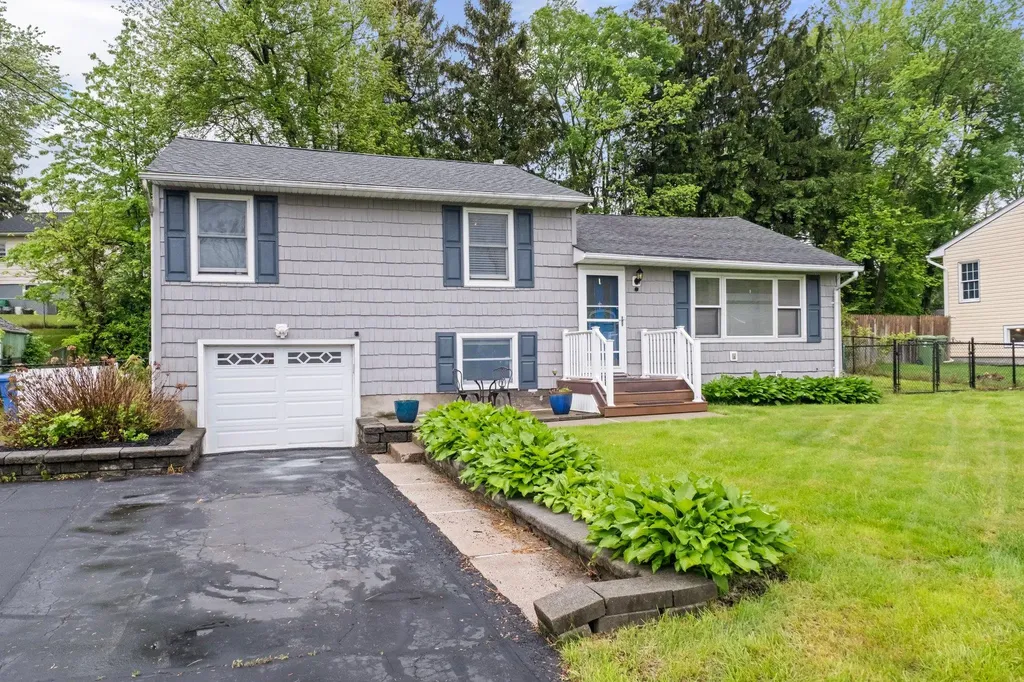 22 Willow Place Middletown NY 10940
