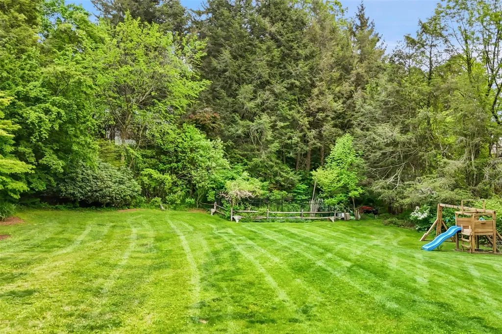 34 Whippoorwill Road E Armonk NY 10504