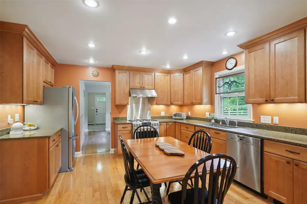 34 Whippoorwill Road E Armonk NY 10504