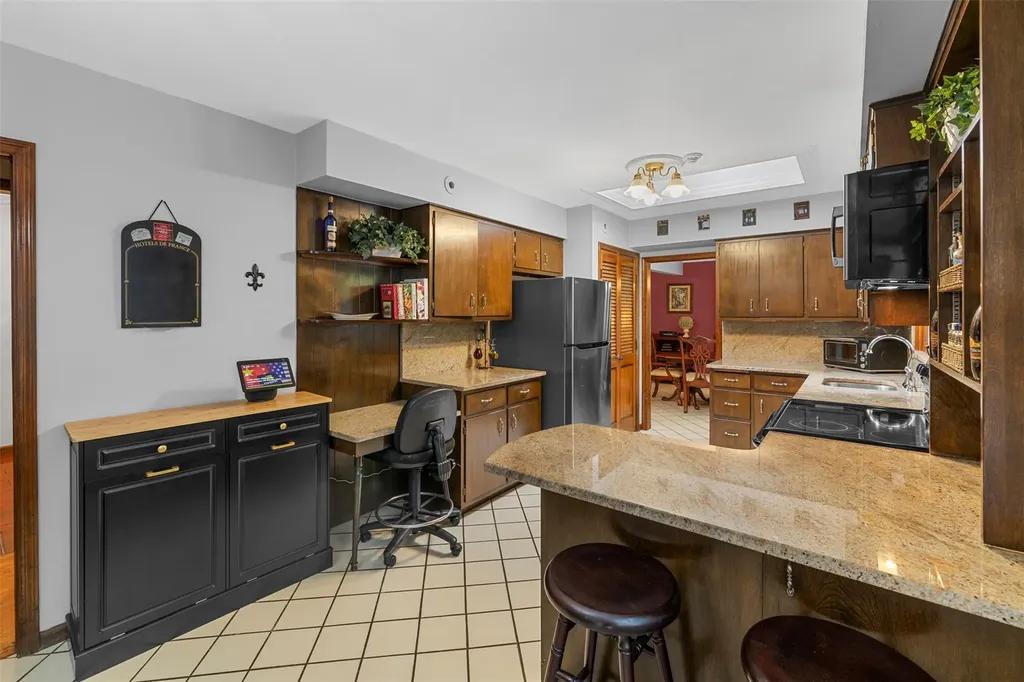 11 Carnelli Court Poughkeepsie NY 12603