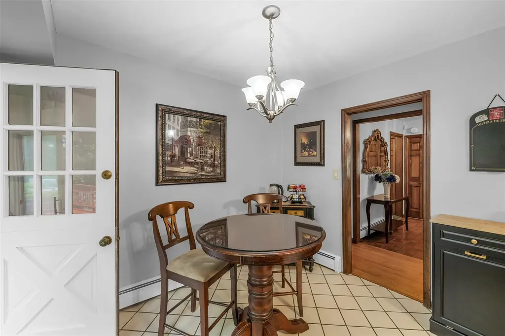 11 Carnelli Court Poughkeepsie NY 12603