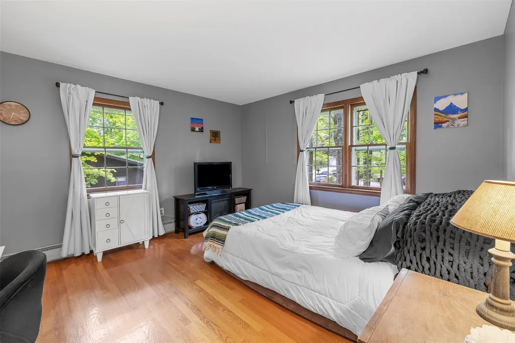 11 Carnelli Court Poughkeepsie NY 12603