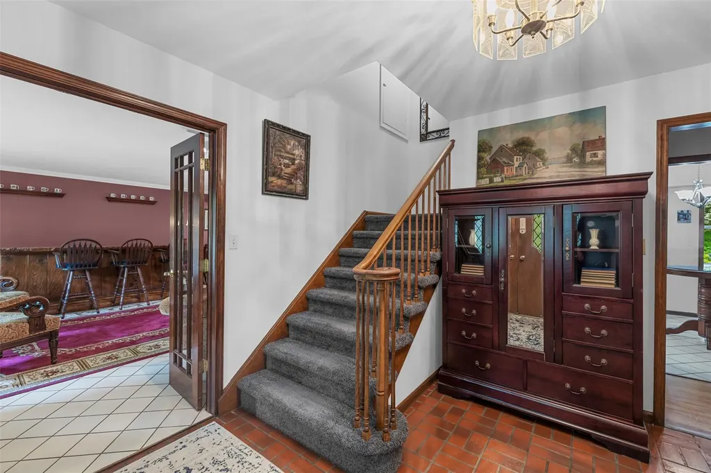 11 Carnelli Court Poughkeepsie NY 12603