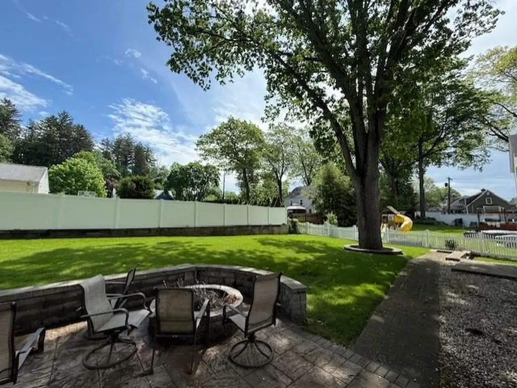 284 Warren Avenue Hawthorne NY 10532