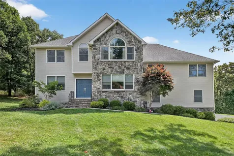 37 Lindy Drive Carmel NY 10512