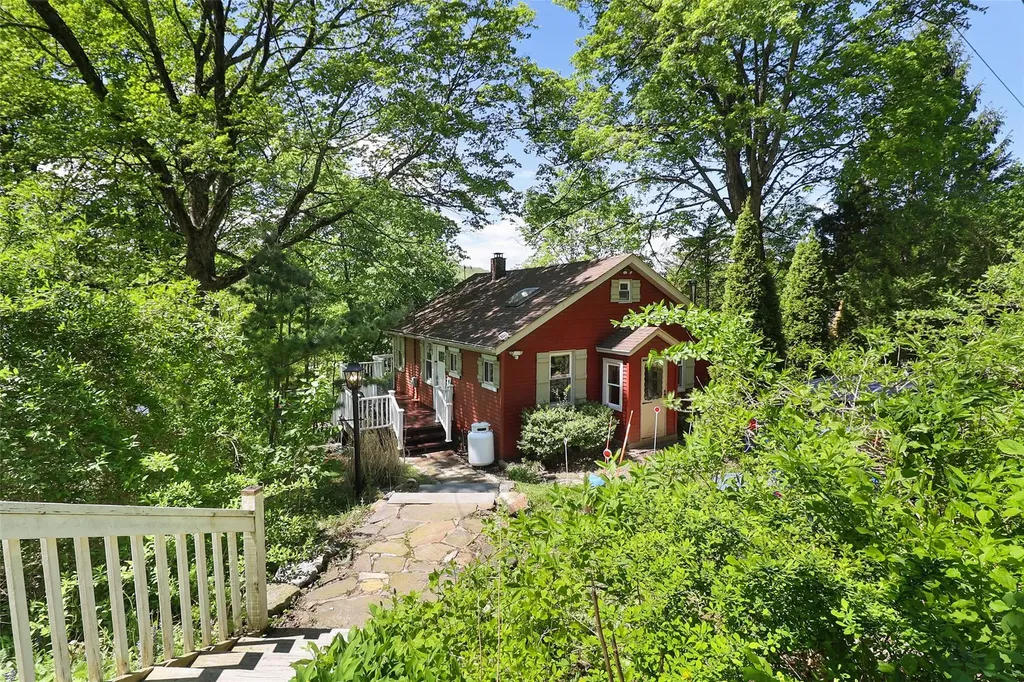 95 Montrose Drive Carmel NY 10512