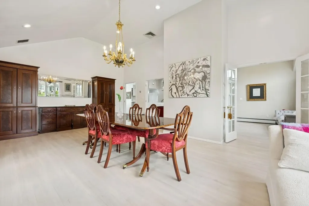 2525 Beverly Road Merrick NY 11566