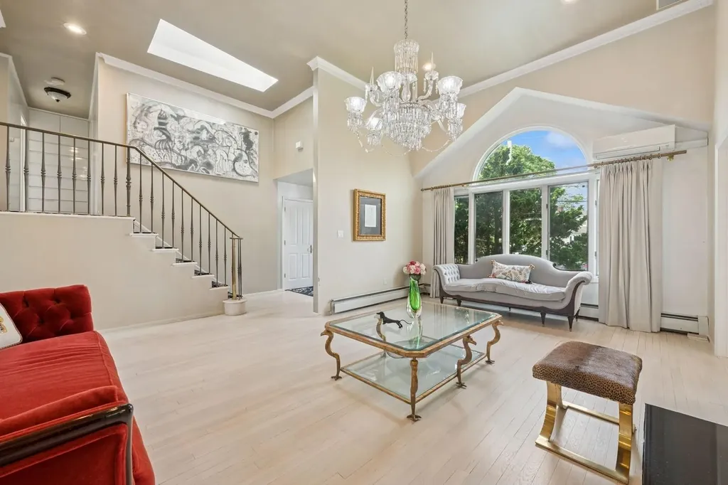 2525 Beverly Road Merrick NY 11566