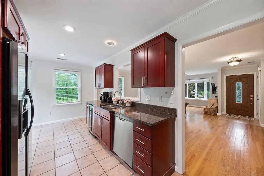3 Westview Drive Poughkeepsie NY 12603