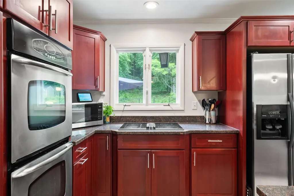 3 Westview Drive Poughkeepsie NY 12603