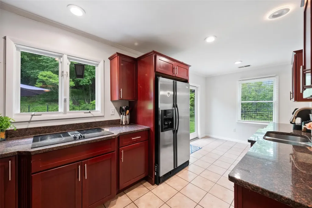 3 Westview Drive Poughkeepsie NY 12603