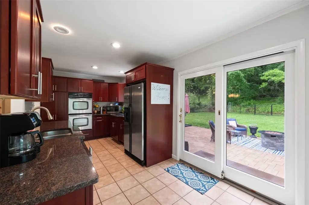 3 Westview Drive Poughkeepsie NY 12603