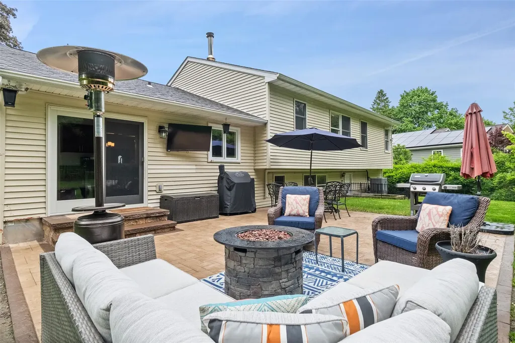 3 Westview Drive Poughkeepsie NY 12603