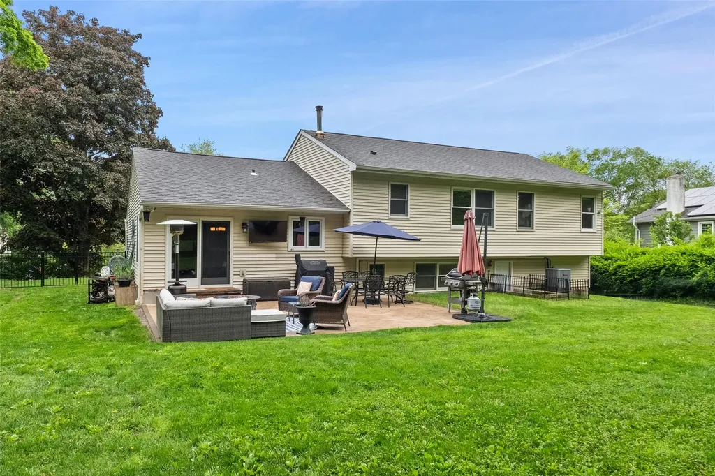 3 Westview Drive Poughkeepsie NY 12603
