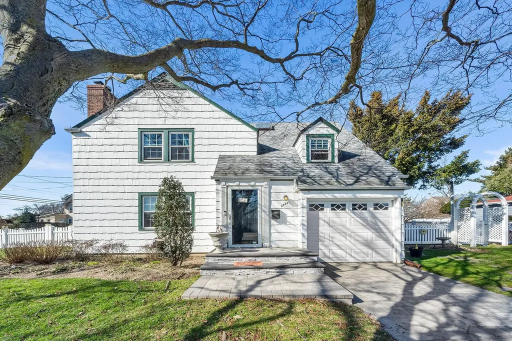 2944 Tulip Avenue Baldwin NY 11510