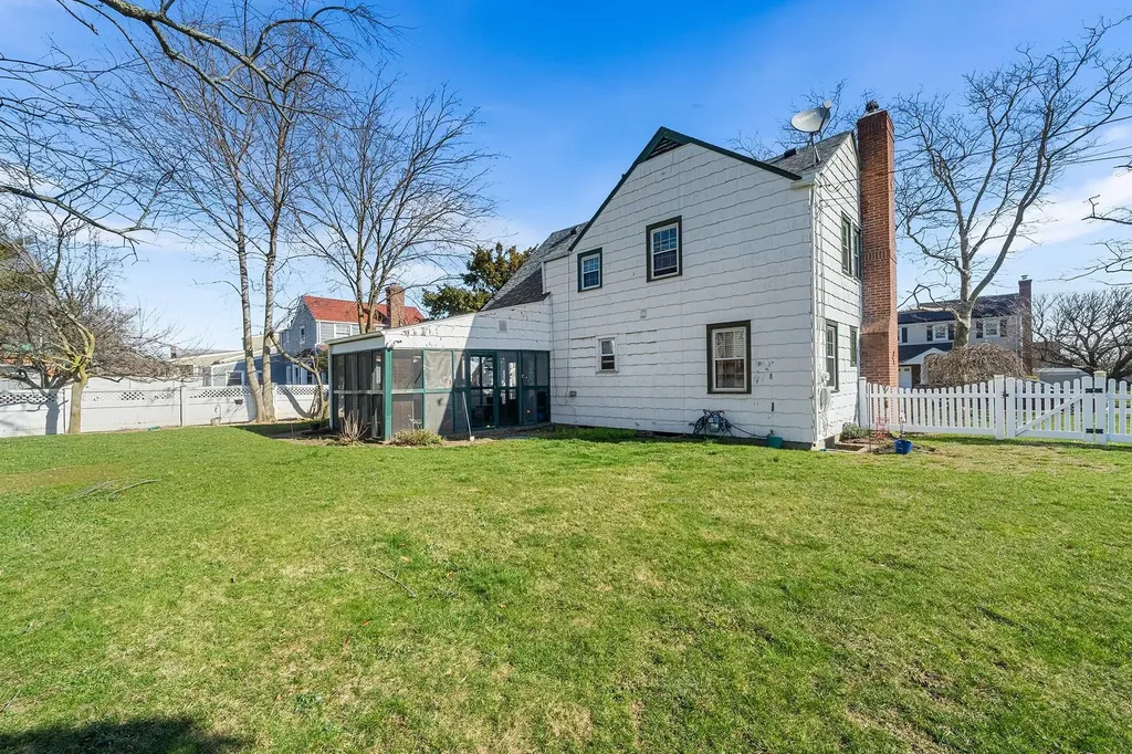 2944 Tulip Avenue Baldwin NY 11510