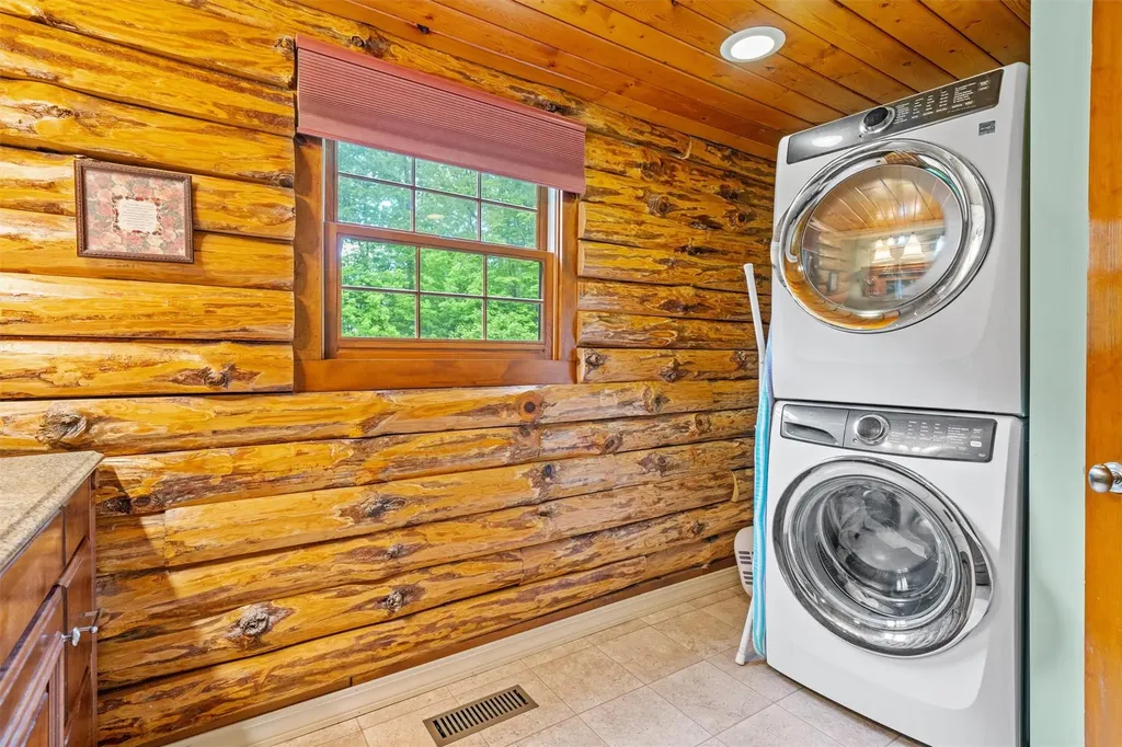 430 Strawridge Road Wallkill NY 12589