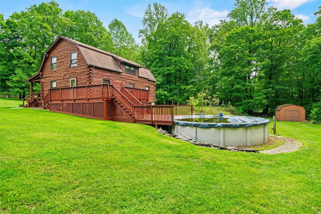 430 Strawridge Road Wallkill NY 12589
