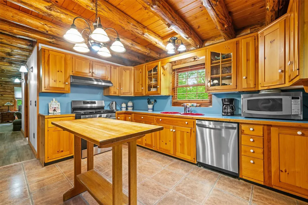 430 Strawridge Road Wallkill NY 12589