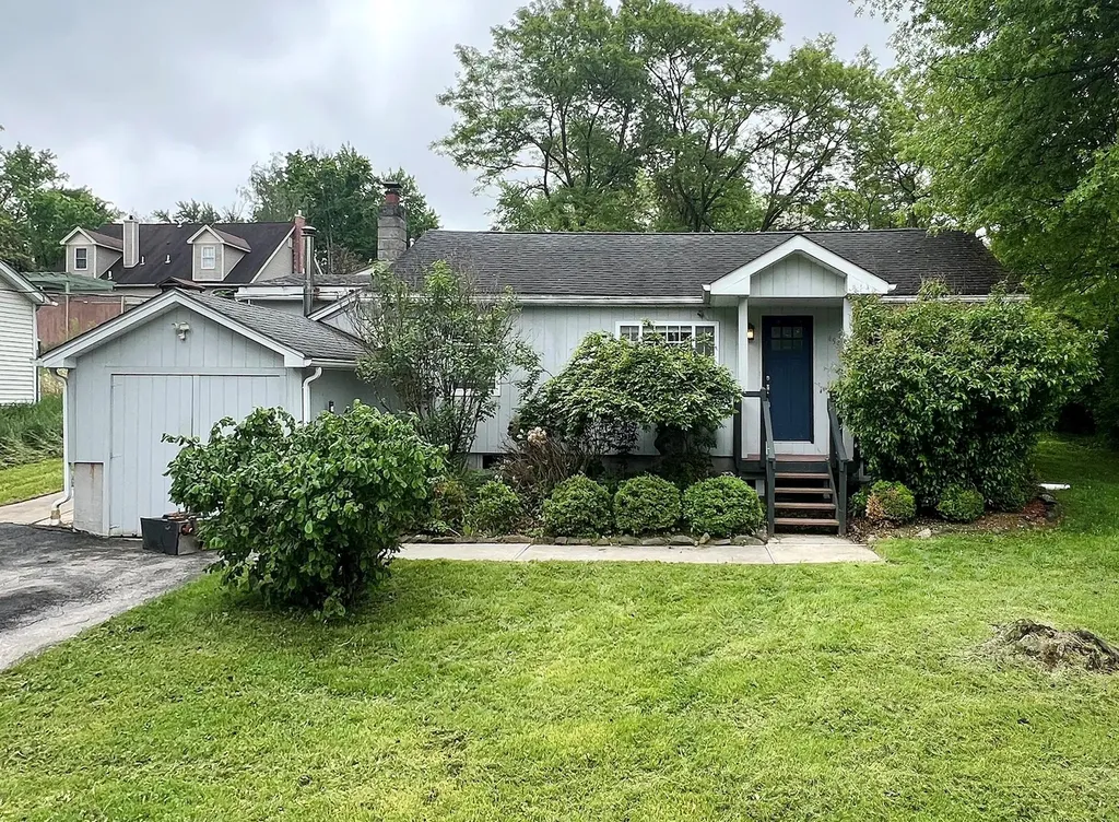 453 Clove Road Monroe NY 10950