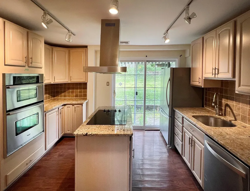 453 Clove Road Monroe NY 10950