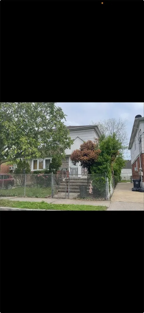 13929 254th Street Rosedale NY 11422