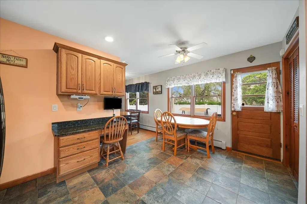 803 Granada Parkway Lindenhurst NY 11757