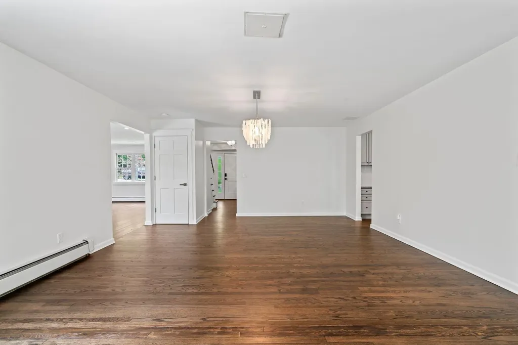 125 Midland Street Cold Spring Harbor NY 11724