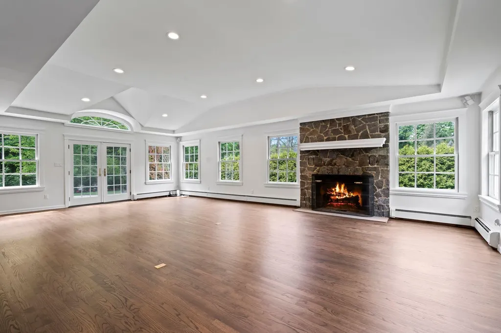 125 Midland Street Cold Spring Harbor NY 11724