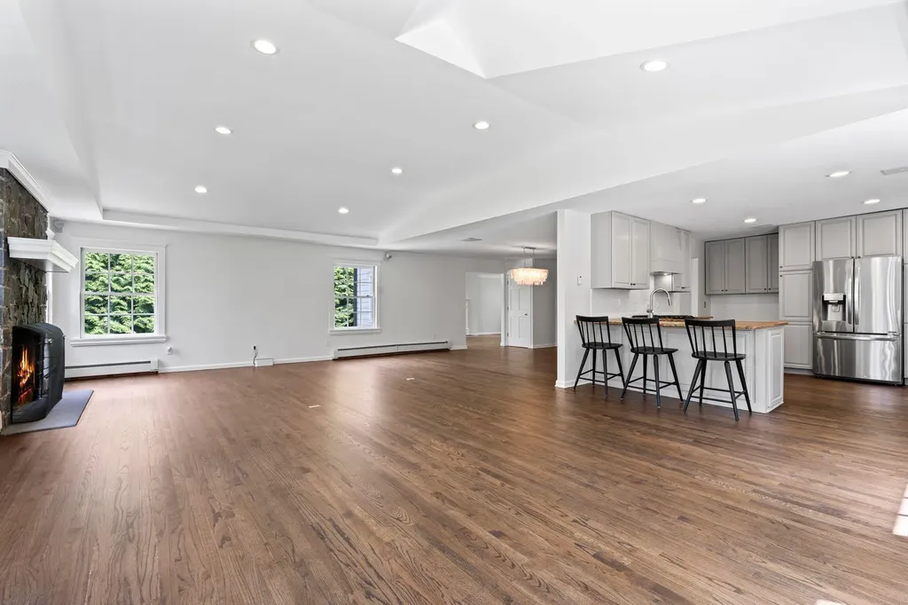 125 Midland Street Cold Spring Harbor NY 11724
