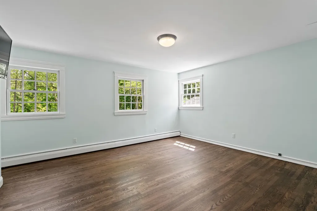 125 Midland Street Cold Spring Harbor NY 11724