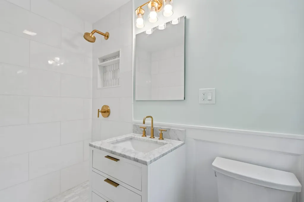 125 Midland Street Cold Spring Harbor NY 11724