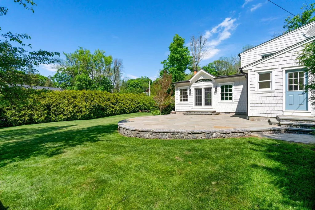 125 Midland Street Cold Spring Harbor NY 11724