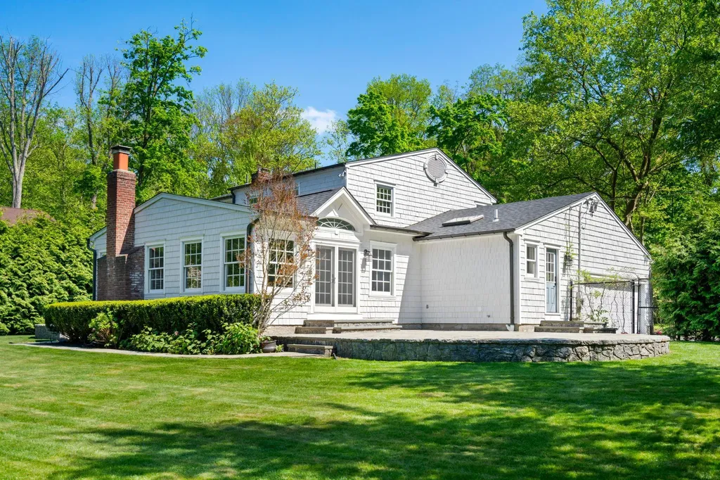 125 Midland Street Cold Spring Harbor NY 11724