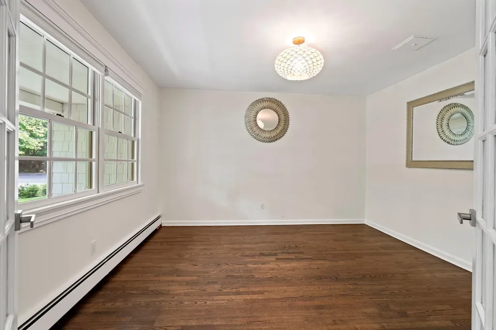 125 Midland Street Cold Spring Harbor NY 11724