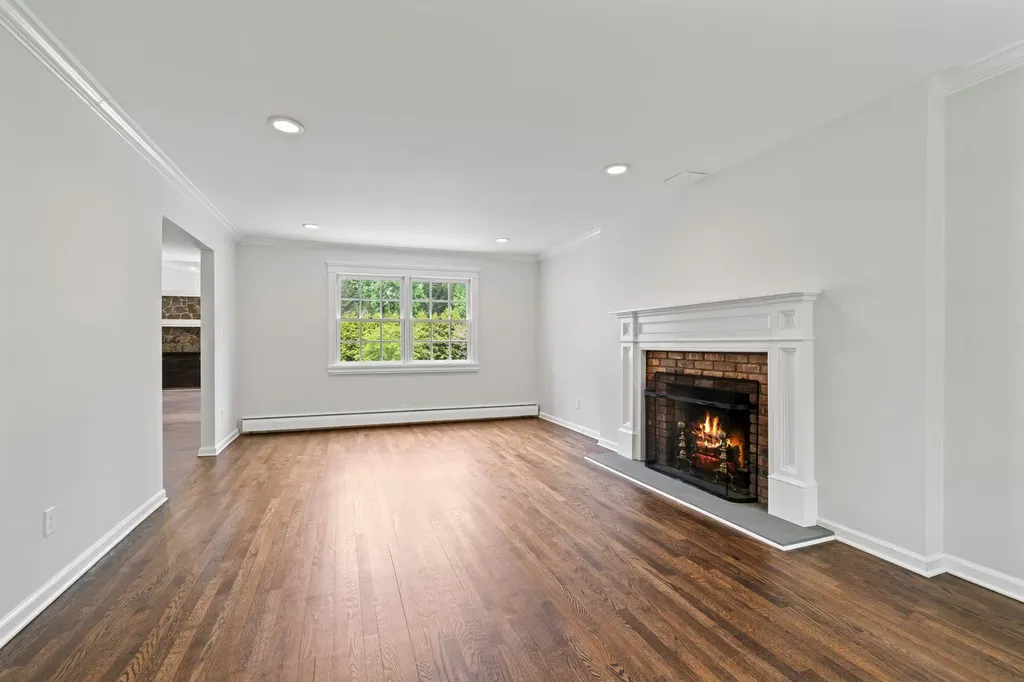 125 Midland Street Cold Spring Harbor NY 11724