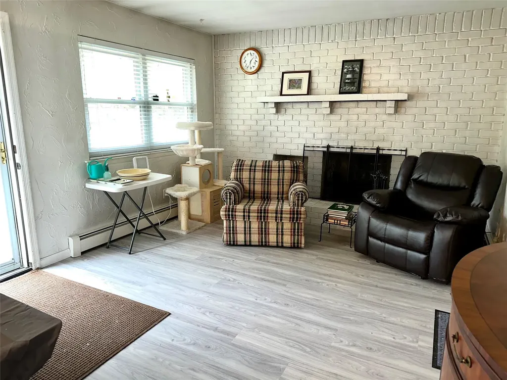 23 Hawkins Path Coram NY 11727