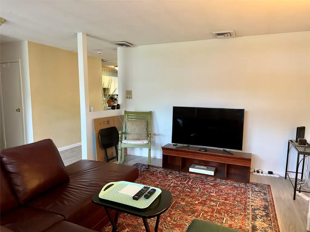 23 Hawkins Path Coram NY 11727