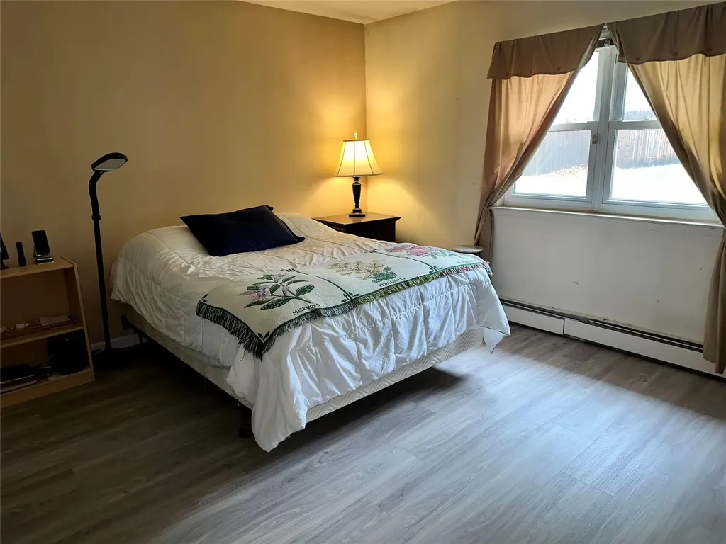 23 Hawkins Path Coram NY 11727