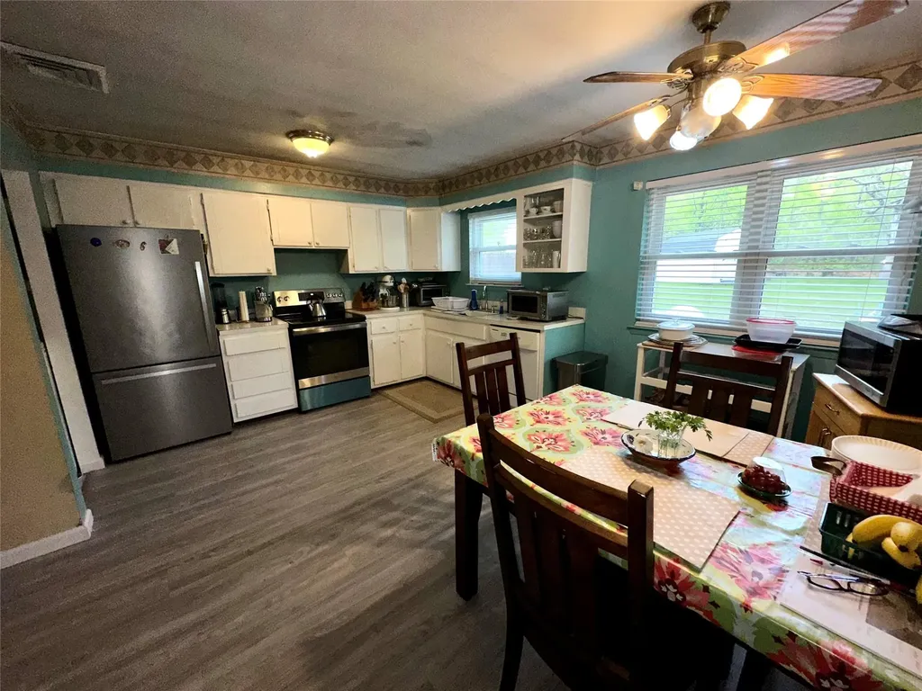 23 Hawkins Path Coram NY 11727