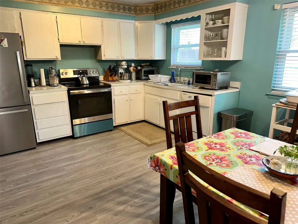 23 Hawkins Path Coram NY 11727