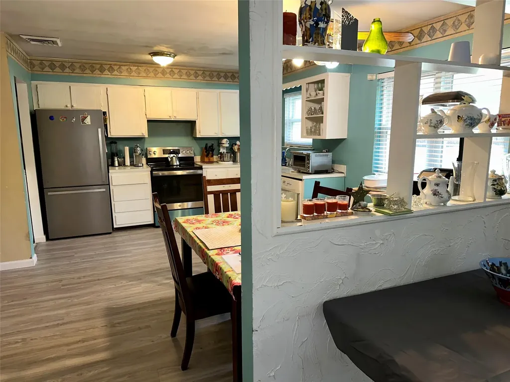 23 Hawkins Path Coram NY 11727