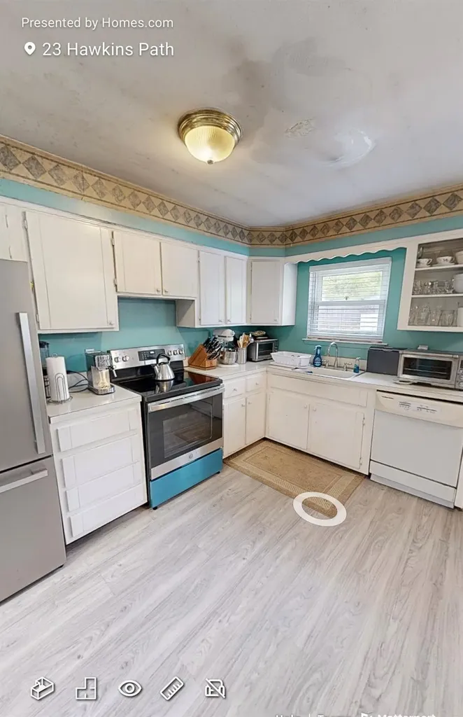 23 Hawkins Path Coram NY 11727
