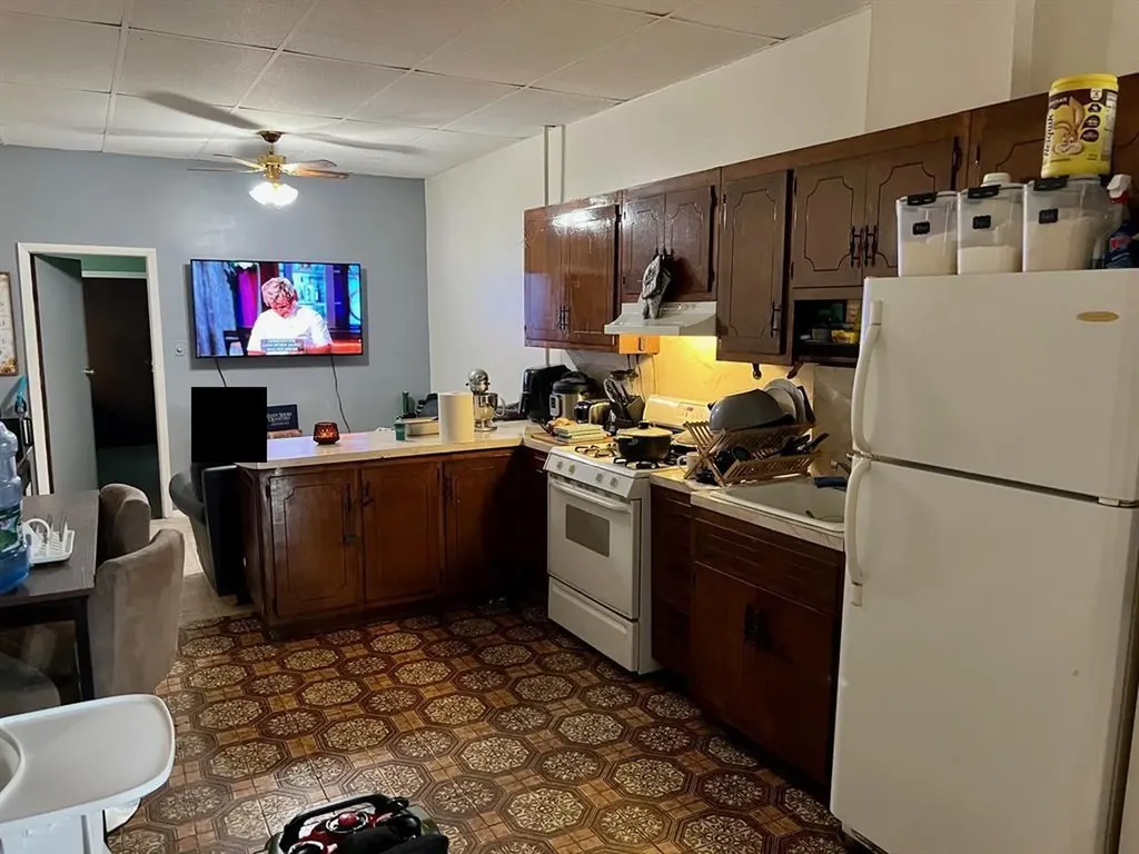 60-85 55 Street Maspeth NY 11378
