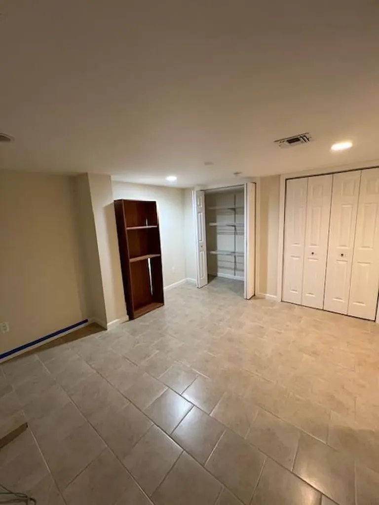 16 Meldon Avenue Albertson NY 11507