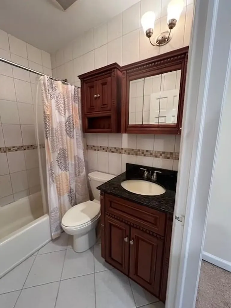 16 Meldon Avenue Albertson NY 11507