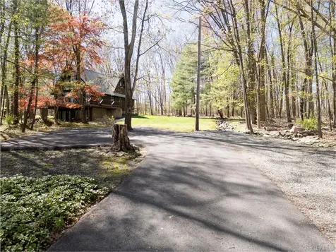 61 Reinhardt Road Middletown NY 10940