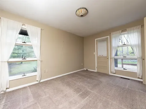 61 Reinhardt Road Middletown NY 10940